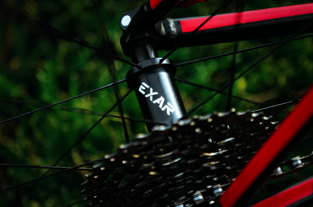 Chi tiết hub EXAR trên bộ bánh carbon xe đạp hiệu suất cao